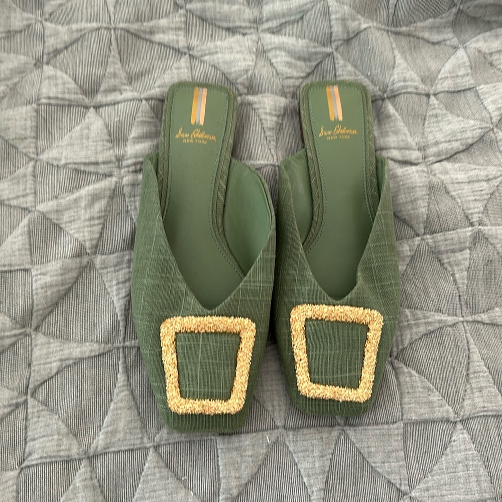 Sam Edelman Green Flats Size 8, worn once